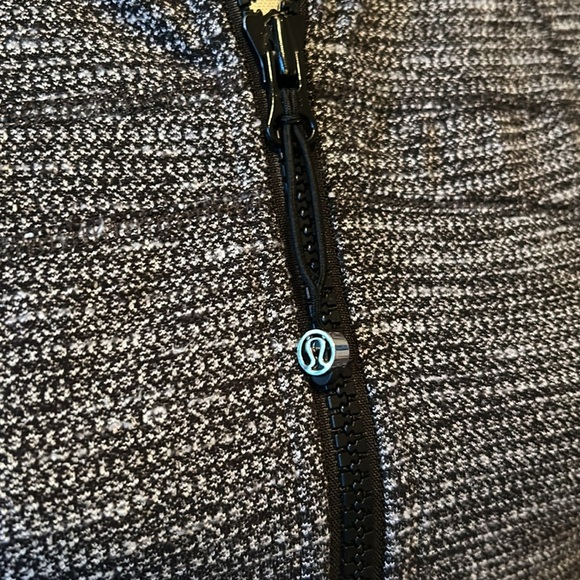 Lululemon Define Jacket - Picture 4 of 9